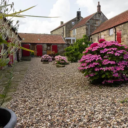 Rosecombe, Borrowby Farm